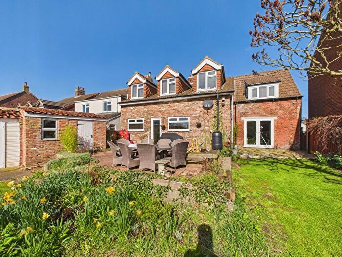 4 Bedroom Cottage For Sale In Pump Lane, Saltfleet, Louth, LN11