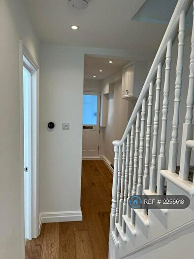 1 Bedroom Flat To Rent In Salcott Road, London, SW11