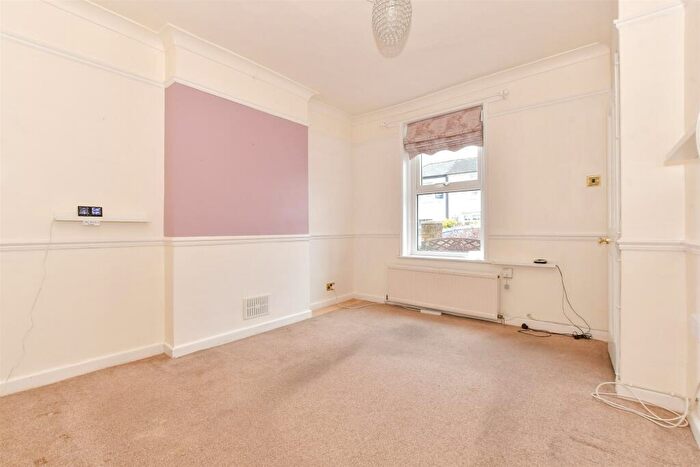 2 Bedroom Detached House For Sale In Hill Street, Ryde, Isle Of Wight, PO33
