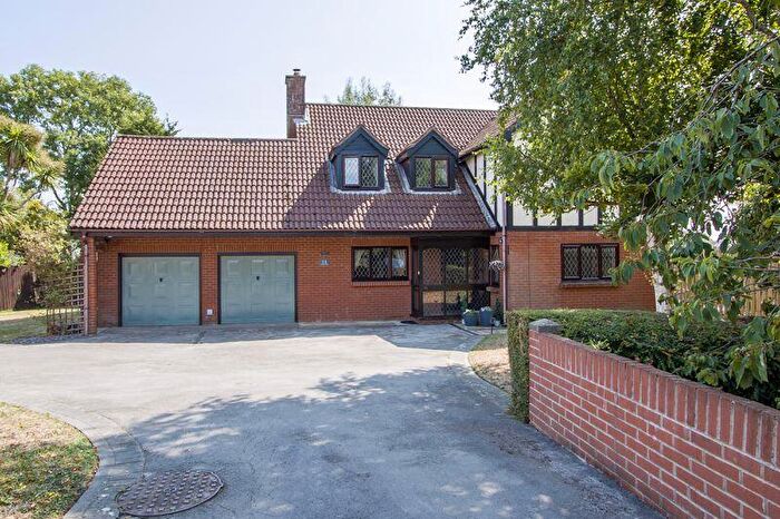 4 Bedroom Detached House For Sale In Meadowside, Penarth, CF64