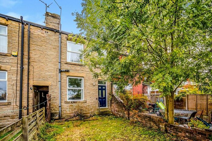 2 Bedroom Terraced House To Rent In Ravensknowle Road, Huddersfield, HD5