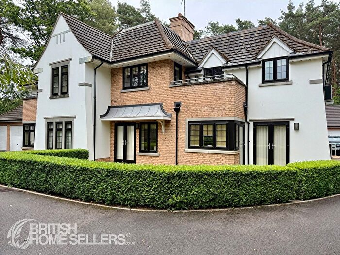 2 Bedroom Flat For Sale In Lions Lane, Ashley Heath, Ringwood, Dorset, BH24