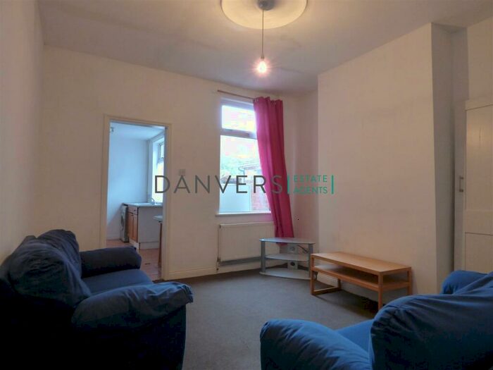 4 Bedroom Terraced House To Rent In Tudor Road, LE3