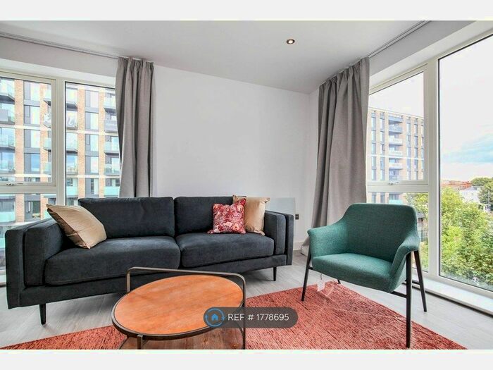 2 Bedroom Flat To Rent In Kew Bridge Road, Brentford, TW8