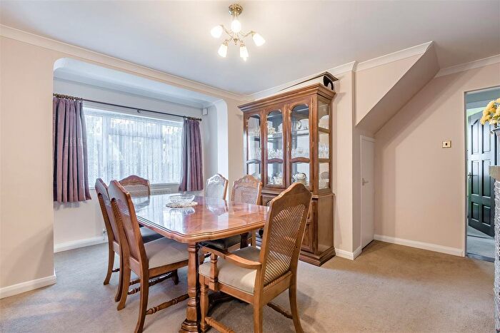 3 Bedroom Detached House For Sale In Queens Road, Maidstone, ME16
