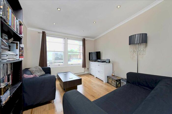 1 Bedroom Flat To Rent In Broughton Road, London, SW6