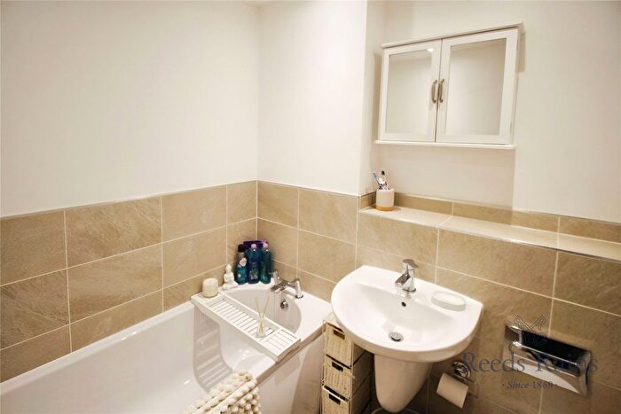 2 Bedroom Semi-Detached House For Sale In Broadfield Meadows, Callerton, Newcastle Upon Tyne, Tyne And Wear, NE5