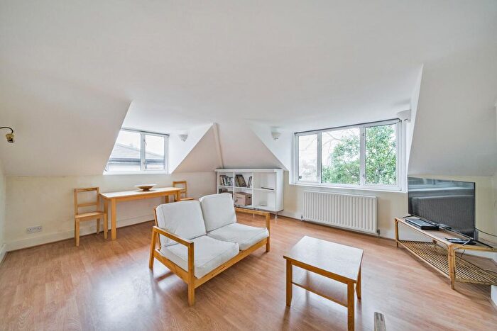 2 Bedroom Maisonette To Rent In Kingston Road, Wimbledon, London, SW19