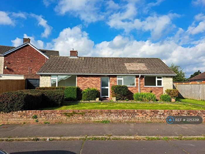 3 Bedroom Bungalow To Rent In High Lea, Yeovil, BA21