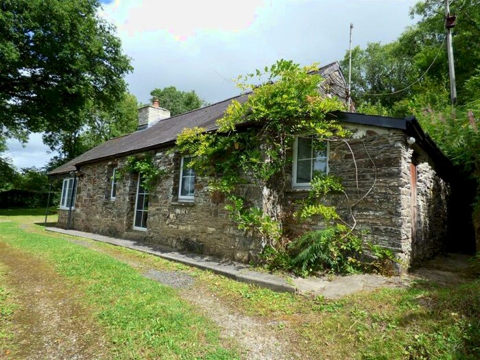 3 Bedroom Cottage For Sale In Llysonnen Road, Carmarthen, SA33