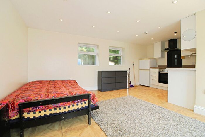 1 Bedroom Studio To Rent In Oakfield Avenue, Kenton, Harrow, HA3