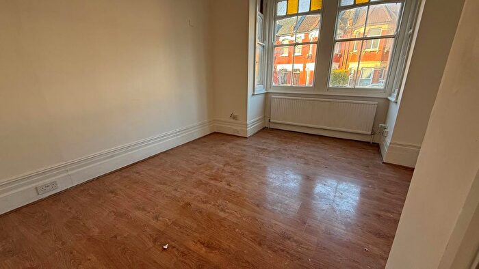 2 Bedroom Maisonette To Rent In Mount Pleasant Road, Tottenham, N17