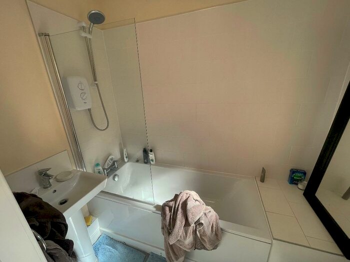 2 Bedroom Terraced House To Rent In Midlothian Street, Clayton, Manchester, M11