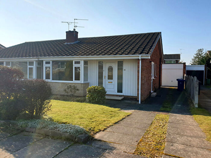 2 Bedroom Bungalow To Rent In Winterton Close, Doncaster, South Yorkshire, DN4
