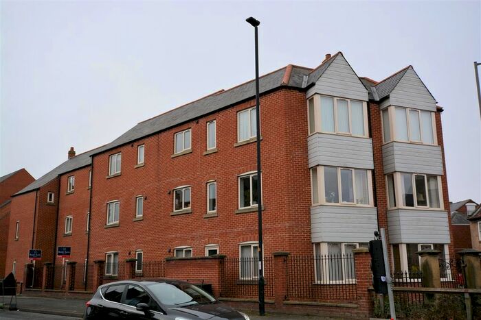 2 Bedroom Flat To Rent In Chapel House Court, Selby, YO8