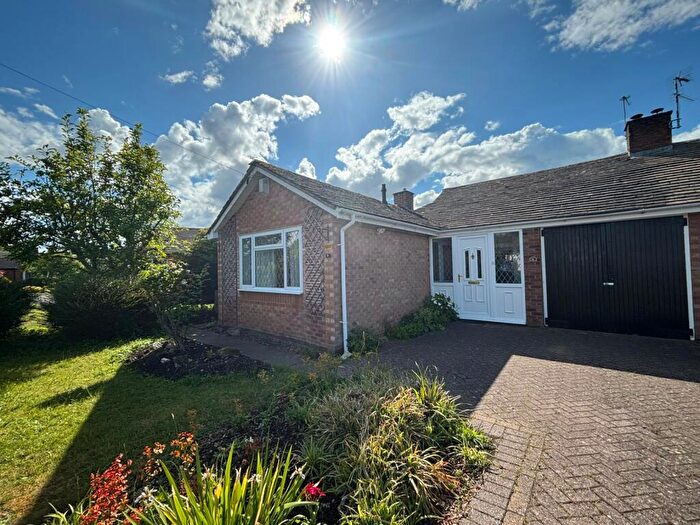 3 Bedroom Semi-Detached Bungalow For Sale In Blythe Avenue, Balsall Common, CV7