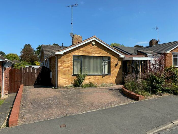 3 Bedroom Detached Bungalow To Rent In Gainsborough Hill, Stourbridge, DY8