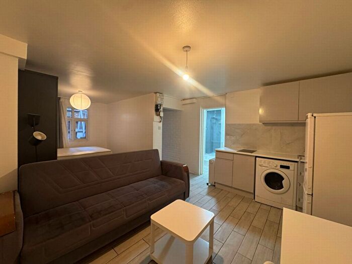 Studio To Rent In - Broadway Market, Hackney, E8