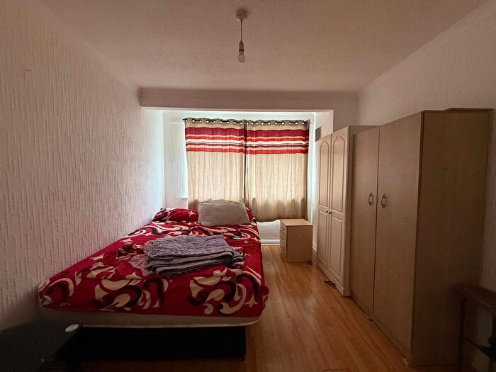 4 Bedroom Terraced House To Rent In Mount Pleasant, Wembley, HA0