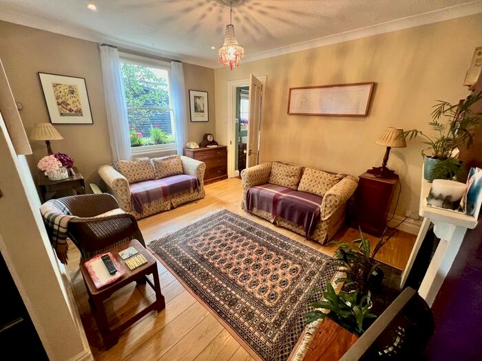 3 Bedroom Detached House For Sale In North Street, Egham, Surrey, TW20