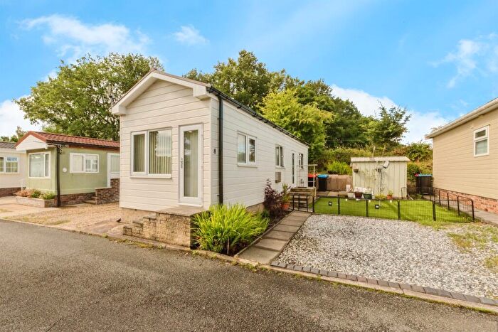 1 Bedroom Park Home For Sale In Mill Lane, Meadowbank, Winsford, CW7