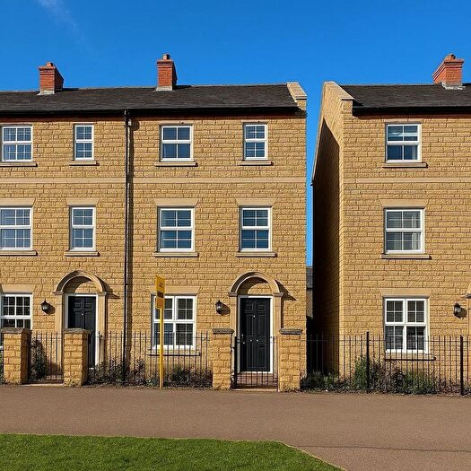 4 Bedroom Property To Rent In Langton Walk, Stamford, PE9