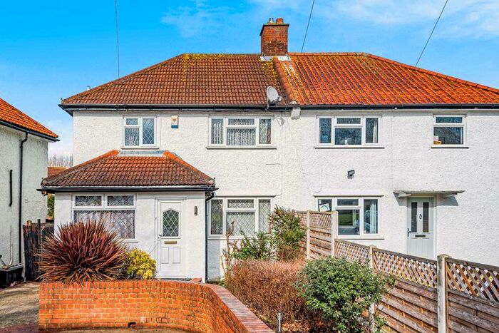 3 Bedroom Semi-Detached House To Rent In Denning Avenue, Croydon, CR0