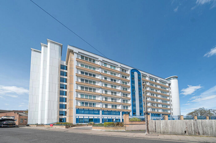 2 Bedroom Apartment For Sale In Sherman Road, Bromley, BR1