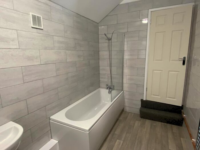 2 Bedroom House To Rent In Alpha Street, Toll Bar, DN5