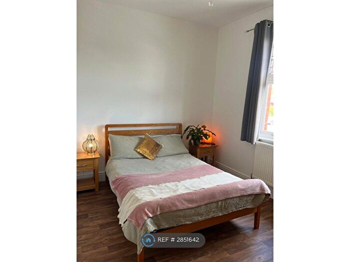 1 Bedroom Flat To Rent In Elberton House, Sherwood, Nottingham, NG5