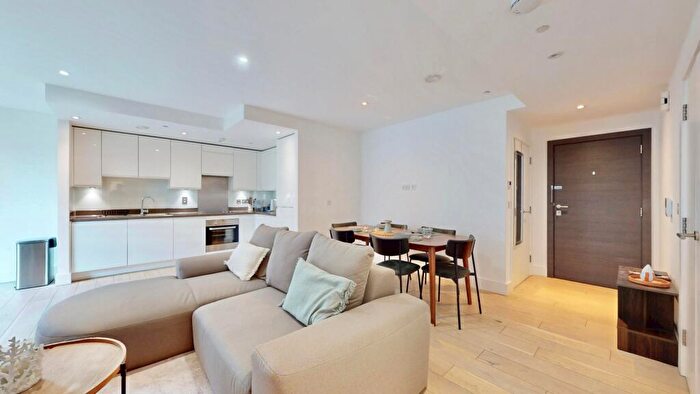 3 Bedroom Apartment For Sale In Claremont House, Maple Way, London, SE16
