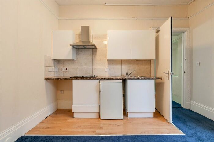 Studio To Rent In Queens Gate, South Kensington, London, SW7
