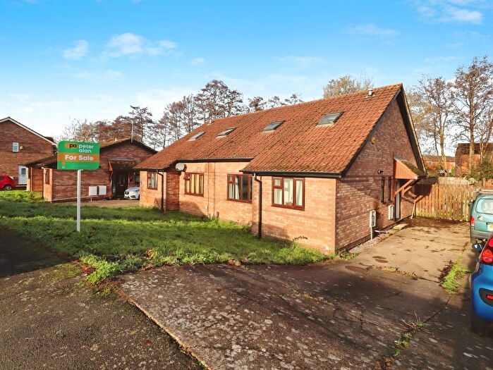 4 Bedroom Semi Detached Bungalow For Sale In Jasmine Drive, St. Mellons, Cardiff, CF3