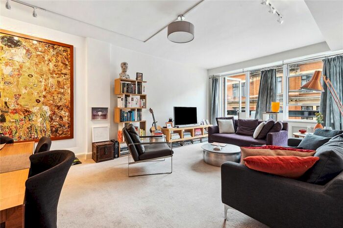 2 Bedroom Flat To Rent In Weymouth Street, London, W1W