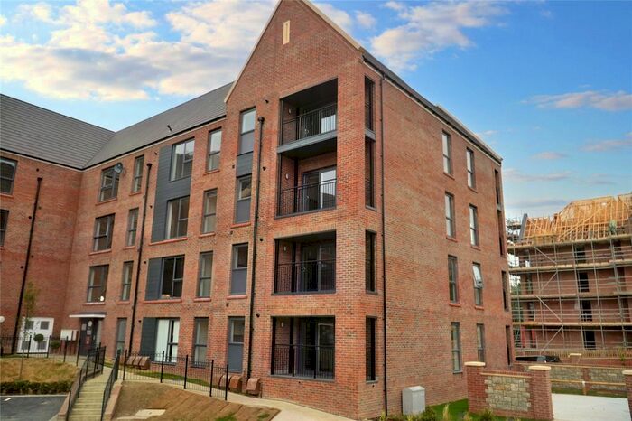 2 Bedroom Flat To Rent In James Whatman Way, Maidstone, Kent, ME14