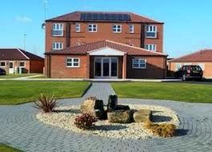 2 Bedroom Flat To Rent In Fountain Park, Ollerton, Newark, NG22