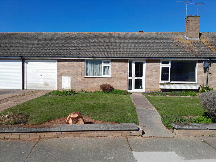 2 Bedroom Bungalow To Rent In Wentworth Drive, Felixstowe, IP11