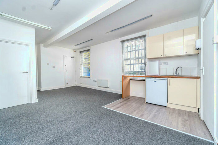 Studio To Rent In High Road Leytonstone, London, E11