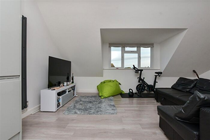 2 Bedroom Flat For Sale In Sea Street, Herne Bay, Kent, CT6
