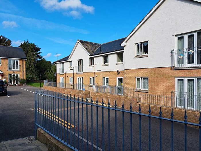 2 Bedroom Flat To Rent In Folkestone Road, Dover, CT17