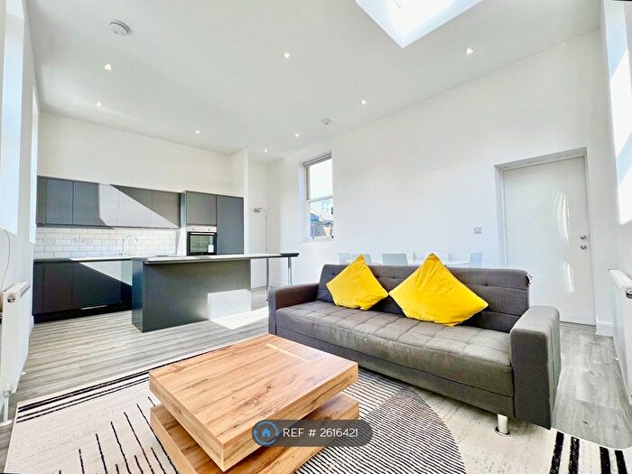 1 Bedroom Flat To Rent In Sidney Road, London, SW9
