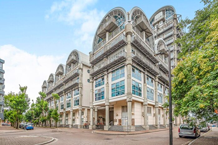 2 Bedroom Flat For Sale In Baltic Quay, Sweden Gate, SE16