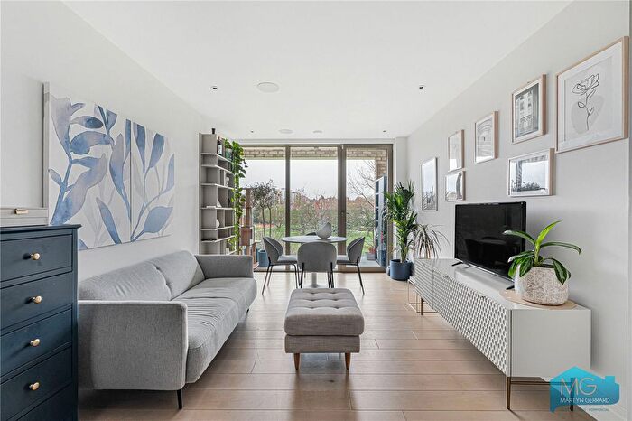 2 Bedroom Flat For Sale In Espalier Gardens, London, NW6