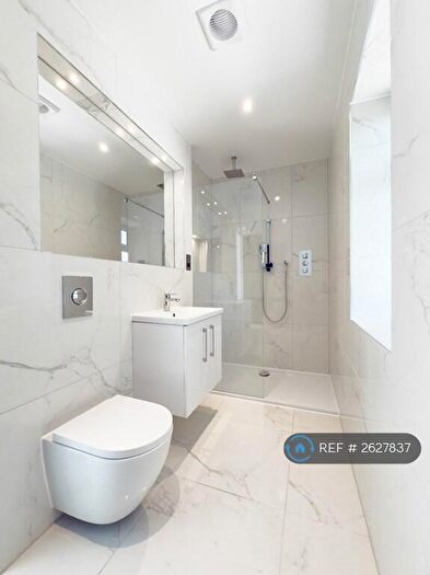 4 Bedroom Semi-Detached House To Rent In Pinecrest Drive, London, CR2
