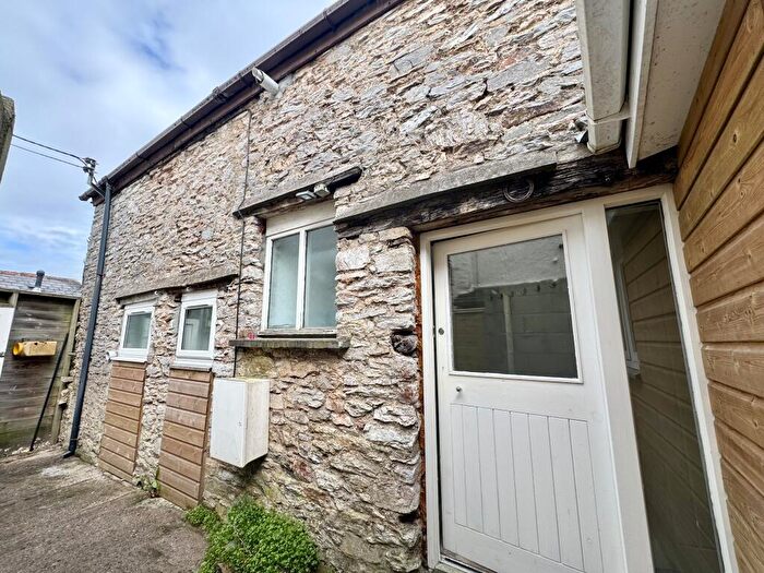 2 Bedroom House To Rent In Hooe Road, Plymouth, PL9