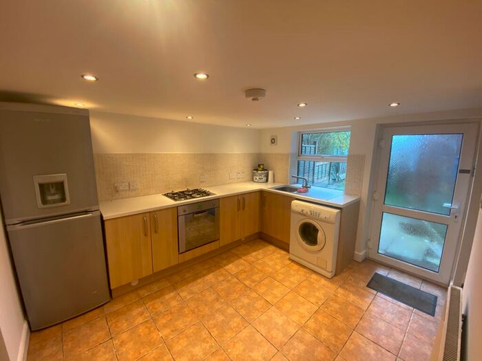 1 Bedroom Flat To Rent In High Street, Woodville, DE11