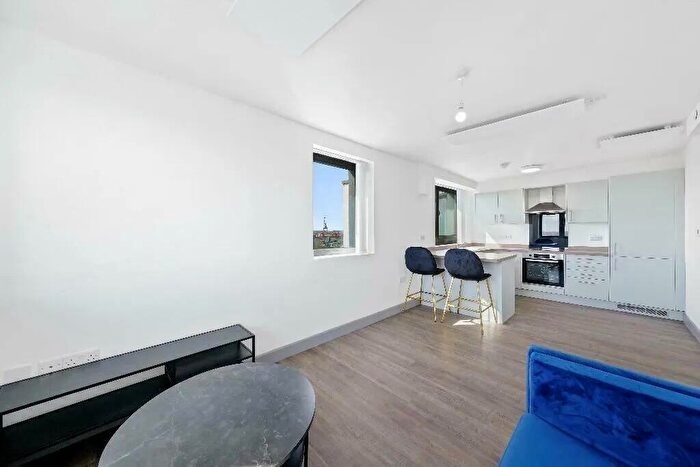 2 Bedroom Flat To Rent In Church Road, Liverpool, Merseyside, L22