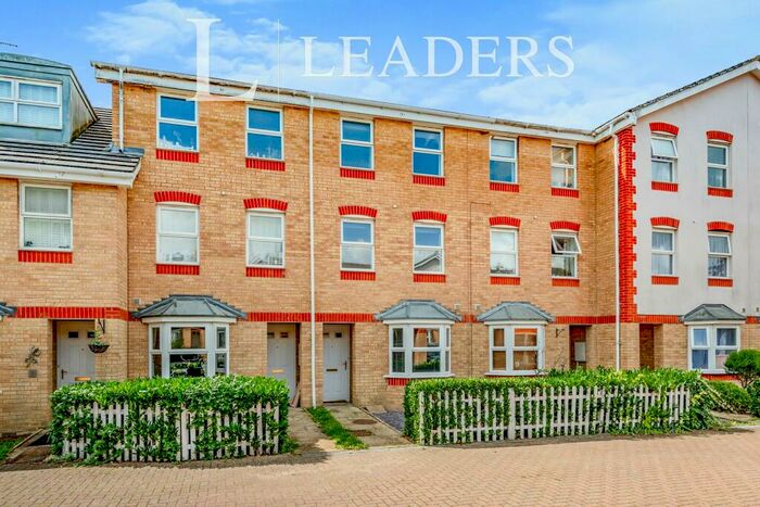 3 Bedroom Terraced House To Rent In Trinity Square, Horsham, RH13