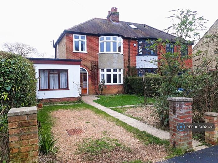 4 Bedroom Semi-Detached House To Rent In Roseford Road, Cambridge, CB4