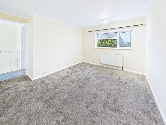 3 Bedroom End Of Terrace House For Sale In Long Riding, Basildon, SS14